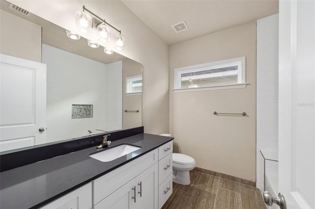 6735 SW 10 LANE, Gainesville, FL 32607