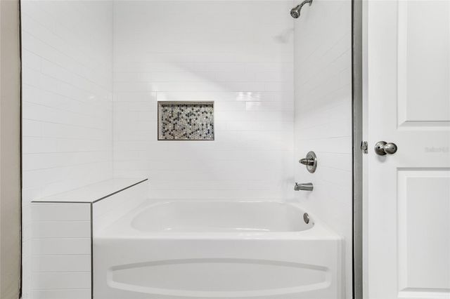 6735 SW 10 LANE, Gainesville, FL 32607