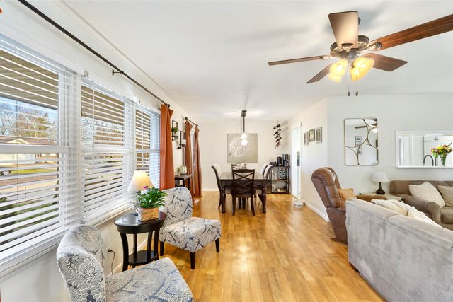 404 Highland Avenue, Monett, MO 65708