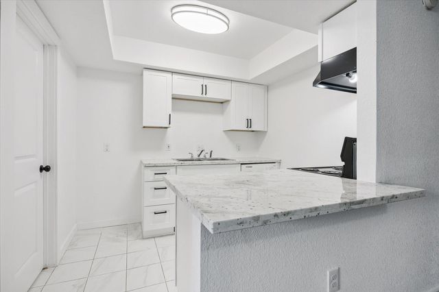 1936 Upland Drive, Houston, TX 77043