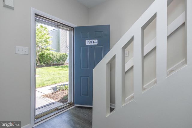 1904 NAOMIS CT, North Wales, PA 19454