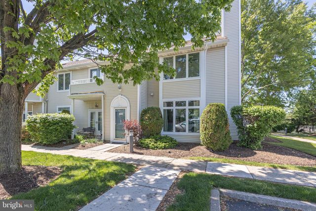1904 NAOMIS CT, North Wales, PA 19454