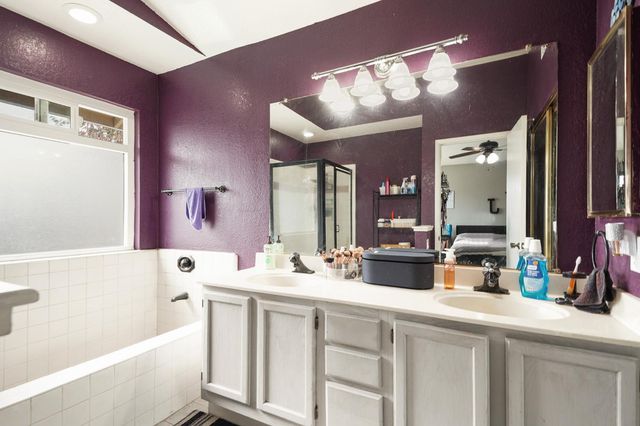 932 Vintage Oak Ave, Galt, CA 95632