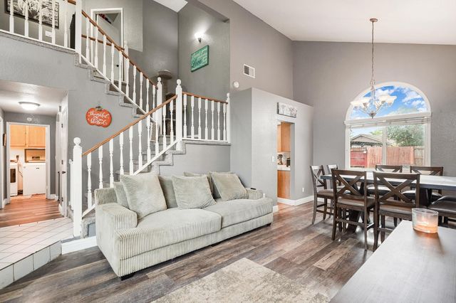 932 Vintage Oak Ave, Galt, CA 95632