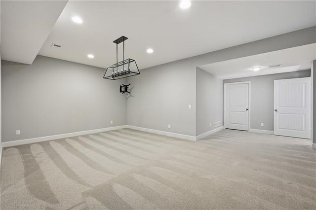 190 SW Roosevelt Ridge, Lee's Summit, MO 64081