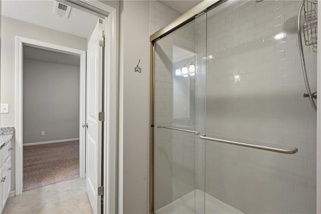 190 SW Roosevelt Ridge, Lee's Summit, MO 64081