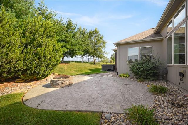 190 SW Roosevelt Ridge, Lee's Summit, MO 64081