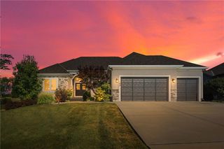 190 SW Roosevelt Ridge, Lee's Summit, MO 64081
