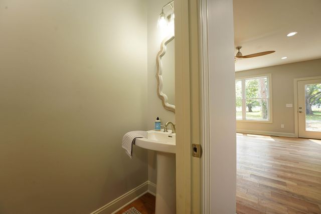 39 Jordon Drive, Winfield, WV 25213