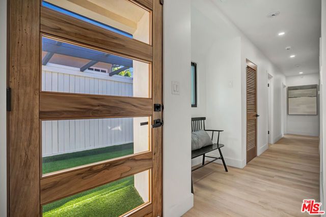 1145 S Longwood Avenue, Los Angeles, CA 90019