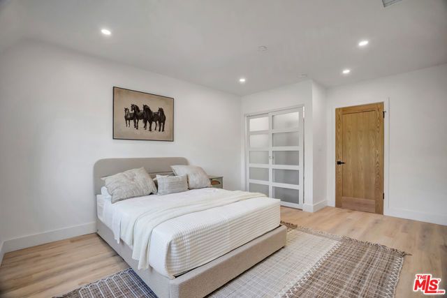 1145 S Longwood Avenue, Los Angeles, CA 90019