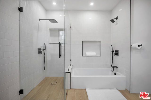 1145 S Longwood Avenue, Los Angeles, CA 90019