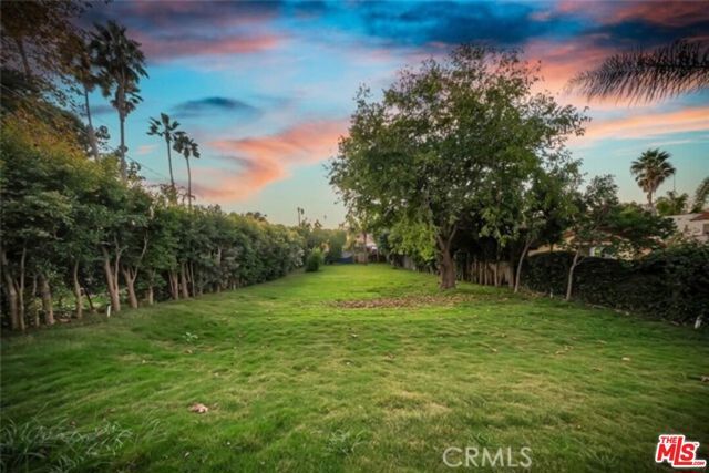1145 S Longwood Avenue, Los Angeles, CA 90019