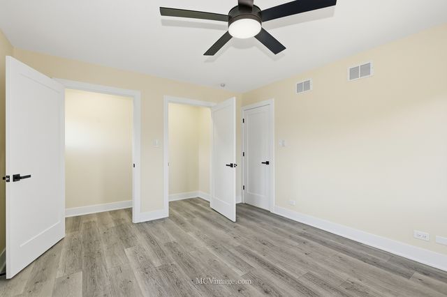 10132 S Turner Avenue, Evergreen Park, IL 60805