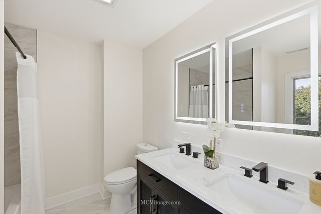 10132 S Turner Avenue, Evergreen Park, IL 60805