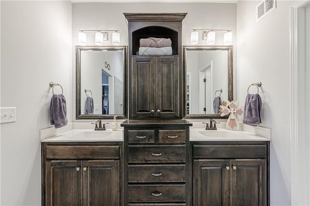 1506 Cross Creek Drive, Grain Valley, MO 64029