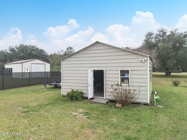 3 Laurel Grove Drive, Carriere, MS 39426