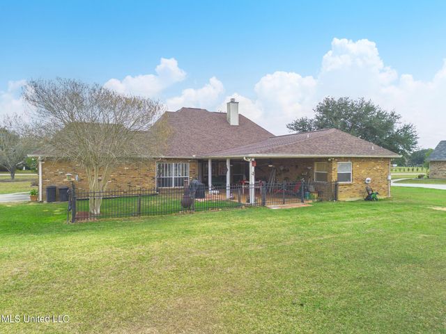 3 Laurel Grove Drive, Carriere, MS 39426