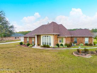 3 Laurel Grove Drive, Carriere, MS 39426