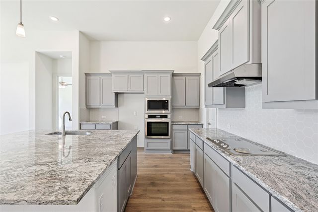 513 Carriage Hill Road, Midlothian, TX 76065