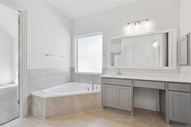 513 Carriage Hill Road, Midlothian, TX 76065