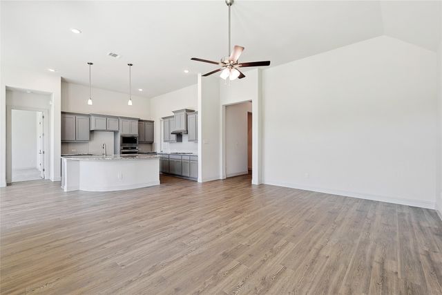 513 Carriage Hill Road, Midlothian, TX 76065