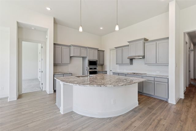 513 Carriage Hill Road, Midlothian, TX 76065