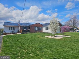 751 WARM SPRING RD, Chambersburg, PA 17202