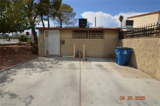 3980 Palos Verdes Street, Las Vegas, NV 89119