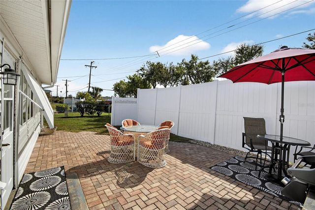 1210 BEACH BOULEVARD, Sun City Center, FL 33573