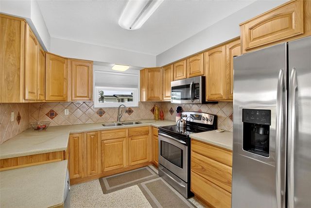 1210 BEACH BOULEVARD, Sun City Center, FL 33573