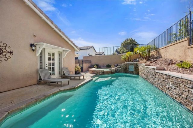 30663 Champion, Canyon Lake, CA 92587