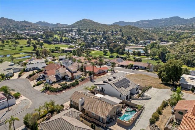30663 Champion, Canyon Lake, CA 92587