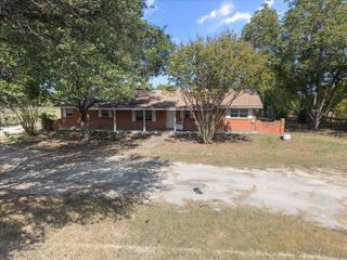324 County Road 904, Joshua, TX 76058