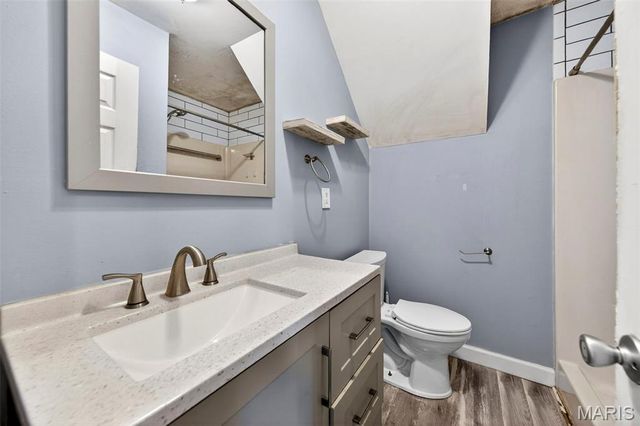 1009 S 4th Street, St Charles, MO 63301