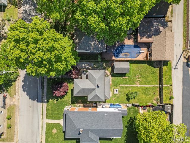 1009 S 4th Street, St Charles, MO 63301
