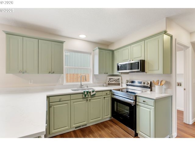 1189 S ASPEN Way, Canby, OR 97013