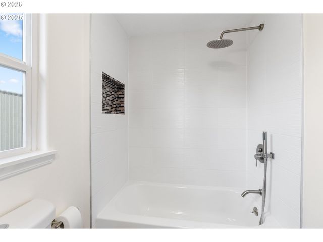 1189 S ASPEN Way, Canby, OR 97013