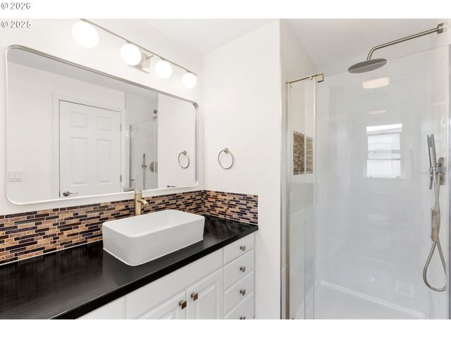 1189 S ASPEN Way, Canby, OR 97013