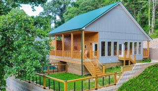 617 Davenport Rd, Gatlinburg, TN 37738