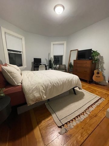 42 Grampian Way, Boston, MA 02125