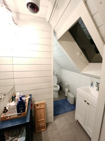 42 Grampian Way, Boston, MA 02125