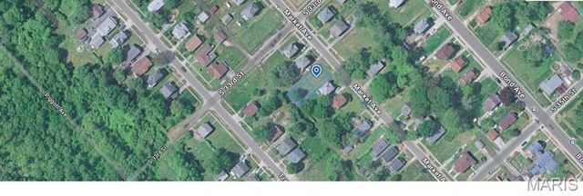 521 N 82nd Street, East St Louis, IL 62203