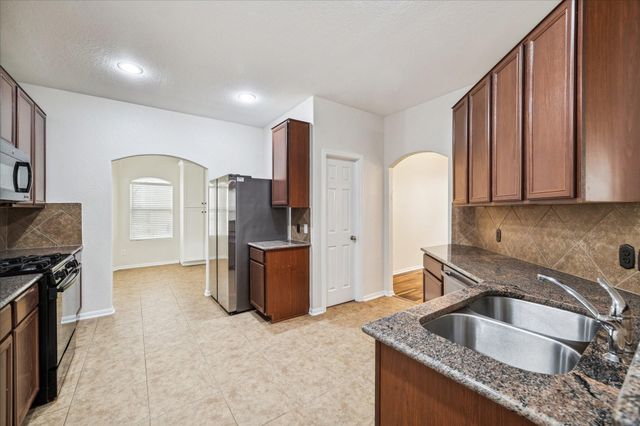 5307 Espuela Lane, Baytown, TX 77521