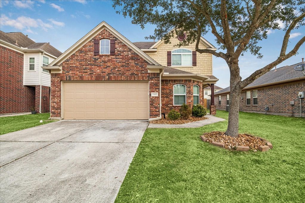 5307 Espuela Lane, Baytown, TX 77521