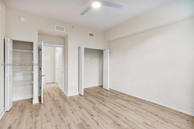 3001 NE 185th St 219, Aventura, FL 33180