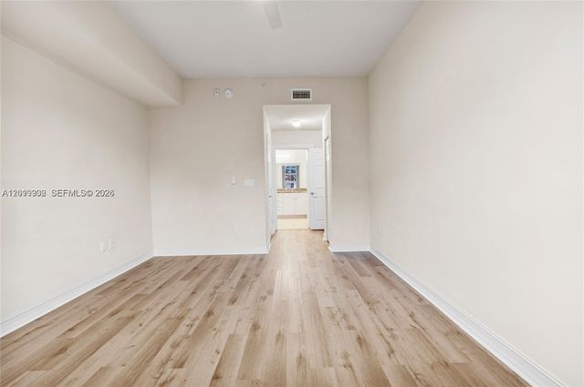 3001 NE 185th St 219, Aventura, FL 33180