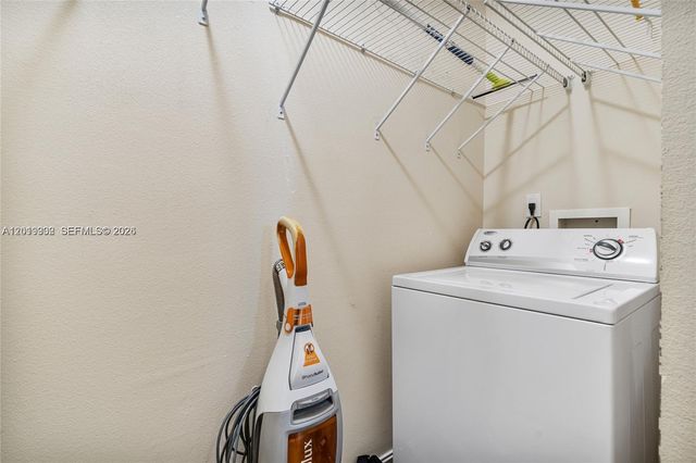 3001 NE 185th St 219, Aventura, FL 33180
