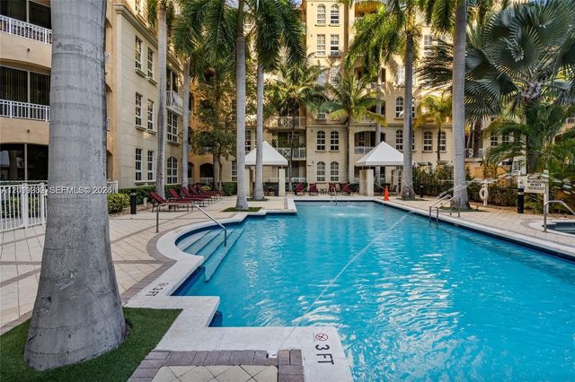 3001 NE 185th St 219, Aventura, FL 33180
