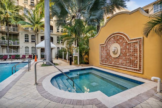 3001 NE 185th St 219, Aventura, FL 33180